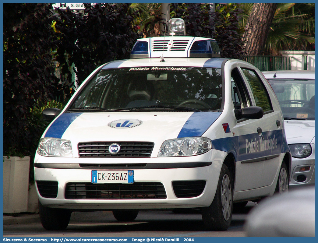 -
Polizia Municipale
Comune di Cesenatico
Fiat Punto III serie
Parole chiave: Polizia;Locale;Municipale;Cesenatico;Fiat;Punto