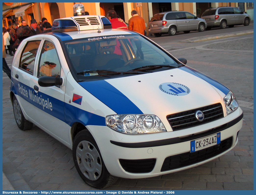 -
Polizia Municipale
Comune di Cesenatico
Fiat Punto III serie
Parole chiave: Polizia;Locale;Municipale;Cesenatico;Fiat;Punto