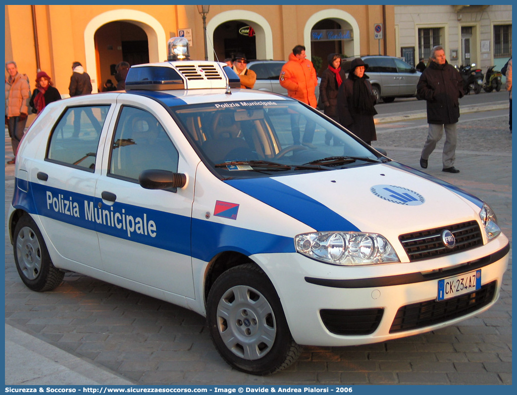 -
Polizia Municipale
Comune di Cesenatico
Fiat Punto III serie
Parole chiave: Polizia;Locale;Municipale;Cesenatico;Fiat;Punto