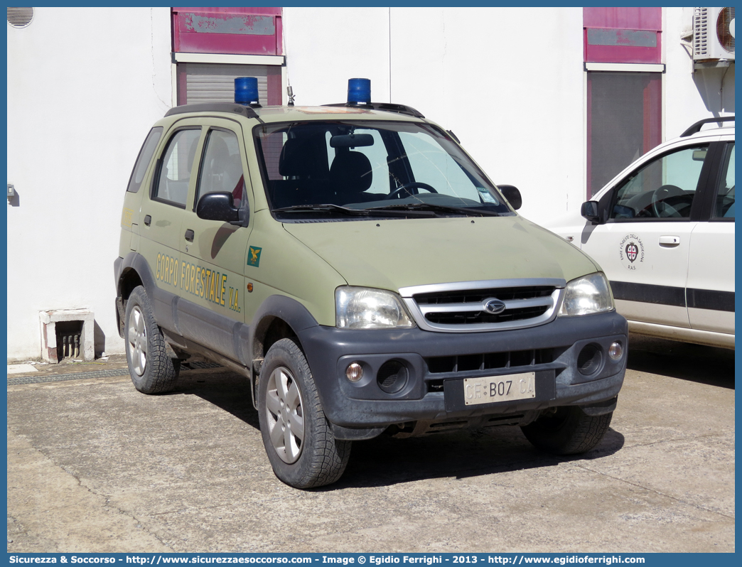 CFva B07 CA
Corpo Forestale
e di Vigilanza Ambientale
Regione Sardegna
Daihatsu Terios I serie
Parole chiave: CFVA;C.F.V.A.;Corpo;Forestale;Vigilanza;Ambientale;Sardegna;Daihatsu;Terios