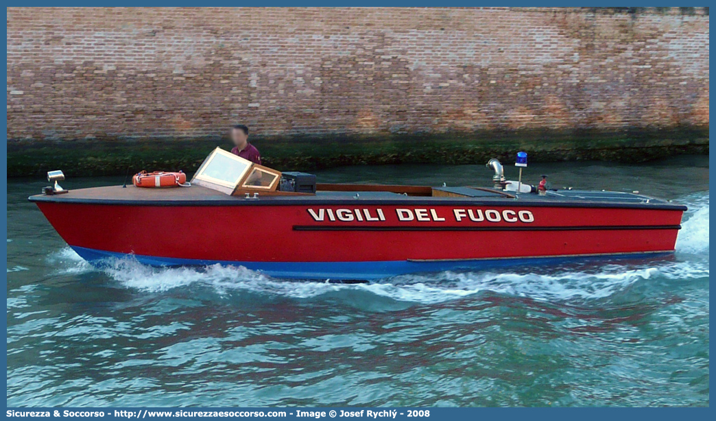 -
Corpo Nazionale Vigili del Fuoco
Nucleo Portuale
AutoPompaLagunare
Parole chiave: VVF;V.V.F.;Corpo;Nazionale;Vigili;del;Fuoco;AutoPompaLagunare;Portuale;Navale;Nautica;Nautico;Nautici;Porti;Imbarcazione;Motoscafo