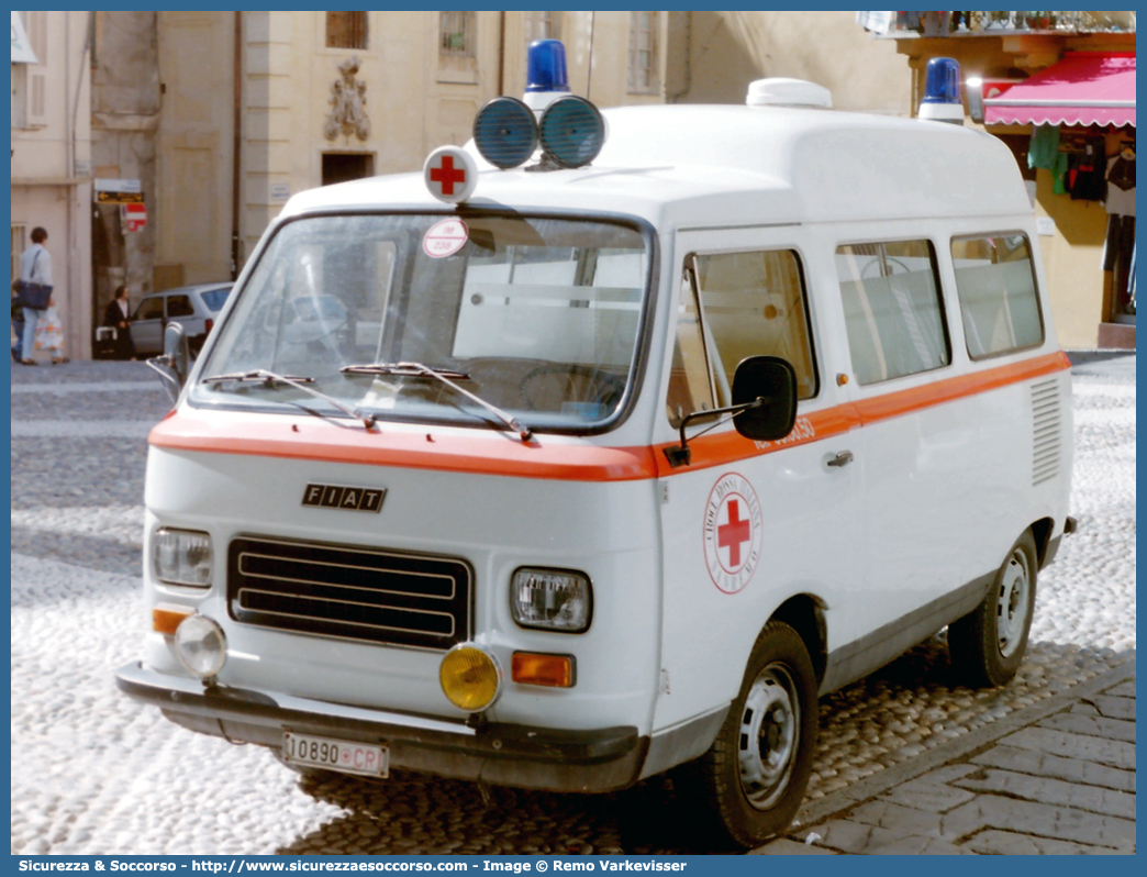 CRI 10890
Croce Rossa Italiana
Sanremo
Fiat 900E
Parole chiave: CRI;C.R.I.;Croce Rossa Italiana;CRI10890;Sanremo;Fiat 900E;Ambulanza