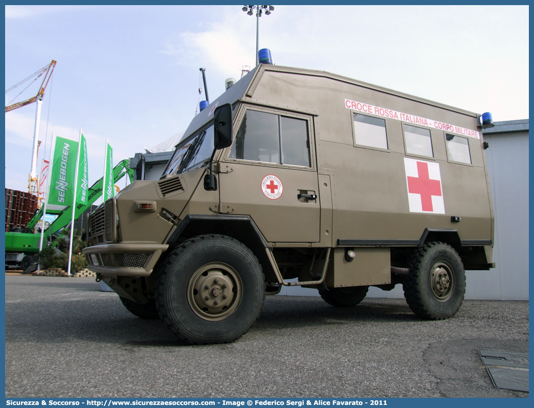 CRI A013D
Croce Rossa Italiana
Corpo Militare
Iveco VM 90
Parole chiave: CRIM;C.R.I.M.;Croce;Rossa;Italiana;Corpo;Militare;Iveco;VM90;VM;90