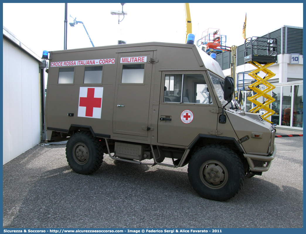 CRI A013D
Croce Rossa Italiana
Corpo Militare
Iveco VM 90
Parole chiave: CRIM;C.R.I.M.;Croce;Rossa;Italiana;Corpo;Militare;Iveco;VM90;VM;90