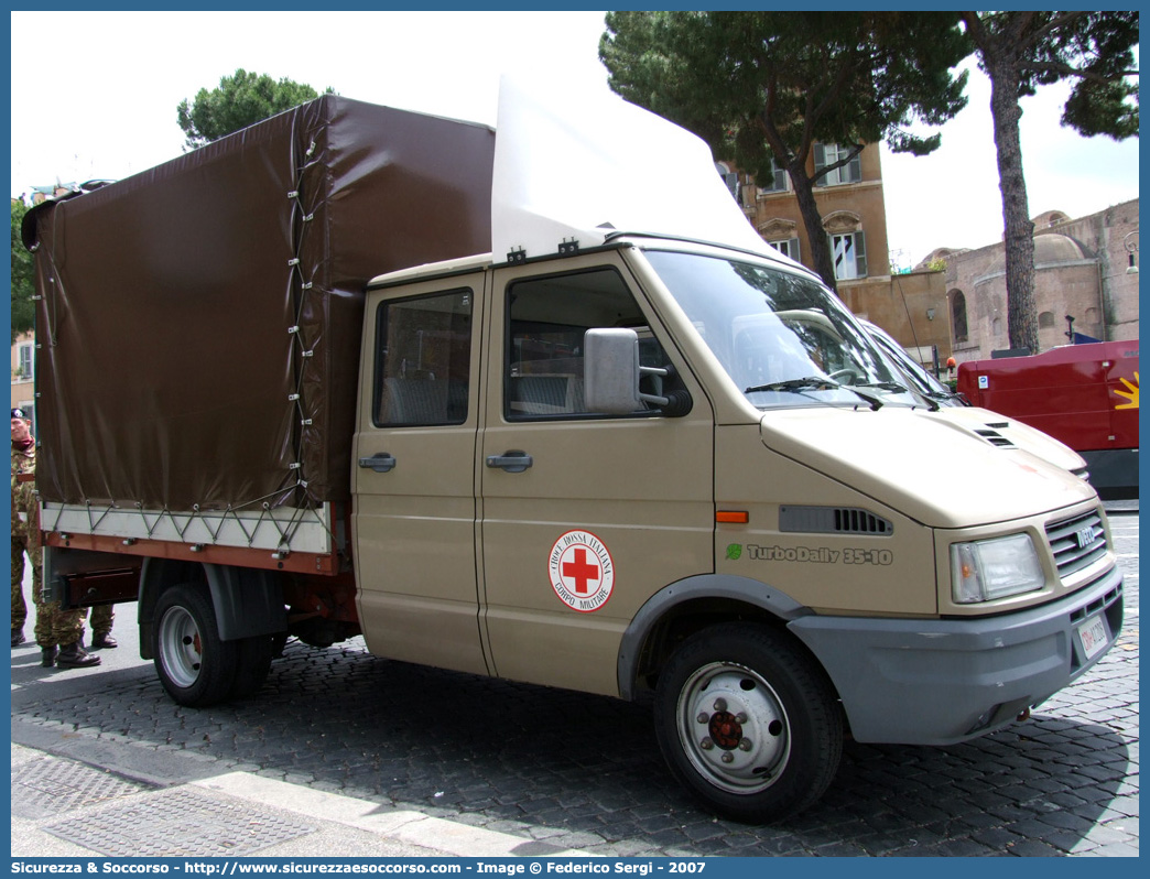 CRI A1208
Croce Rossa Italiana
Corpo Militare
Iveco Daily 35-10 II serie
Parole chiave: CRI;C.R.I.;Croce Rossa Italiana;Corpo Militare;Iveco;Daily 35-10 II serie;A1208