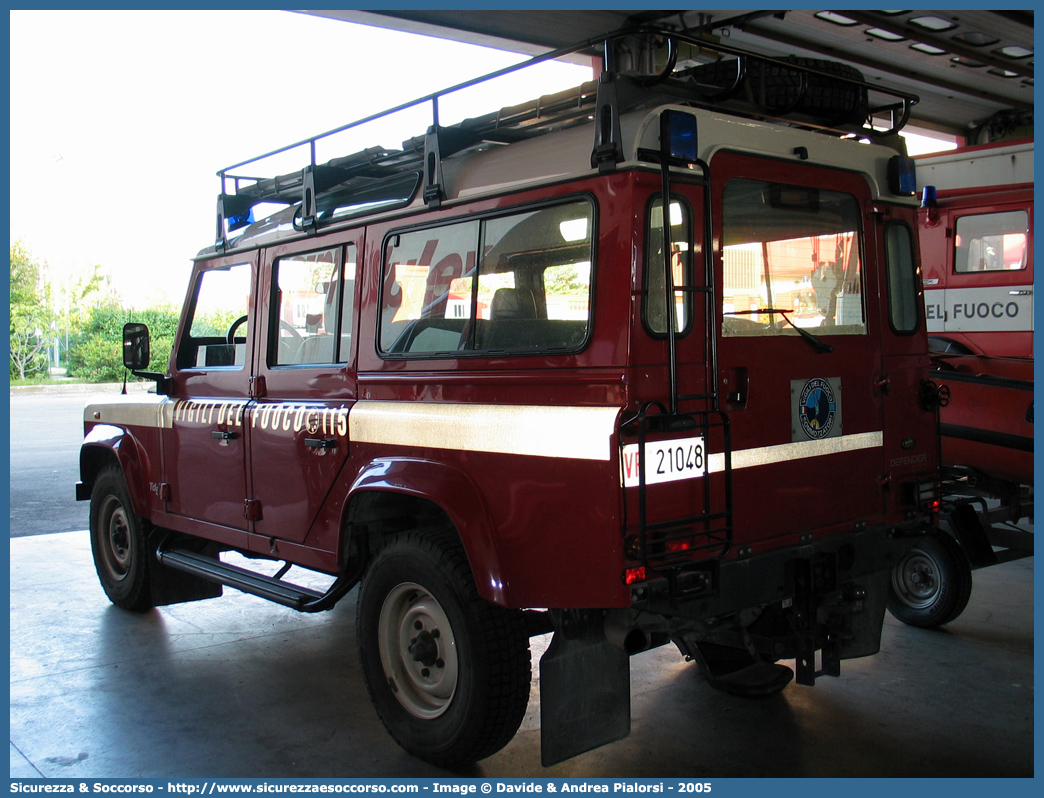 VF 21048
Corpo Nazionale Vigili del Fuoco
Nucleo Soccorso Subacqueo e Acquatico
Land Rover Defender 110
Parole chiave: Corpo;Nazionale;Vigili del Fuoco;Vigili;Fuoco;Land Rover;Defender;110;NSSA;N.S.S.A.;Soccorso;Subacqueo;Acquatico;Sommozzatori;Subacquei