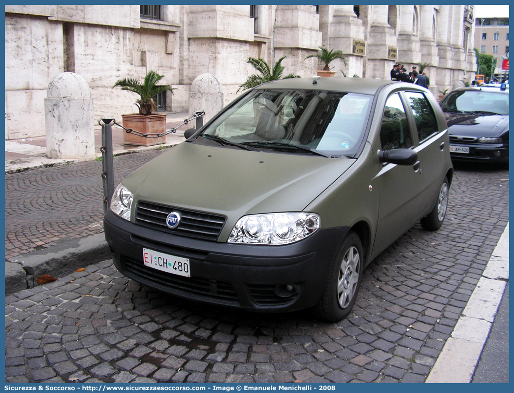 EI CH480
Esercito Italiano
Fiat Punto III serie
Parole chiave: EI;E.I.;Esercito;Italiano;Fiat;Punto