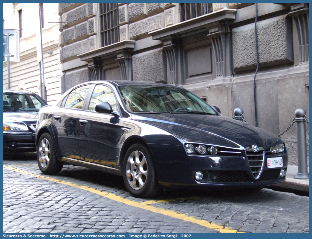 EI CH525
Esercito Italiano
Alfa Romeo 159
Parole chiave: EI;E.I.;Esercito;Italiano;Autovetture;Alfa Romeo;159