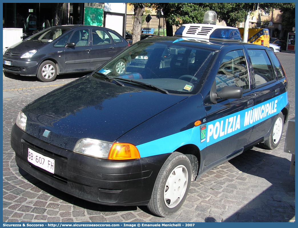 -
Polizia Municipale
Comune di Ferentillo
Fiat Punto I serie
Parole chiave: Polizia;Locale;Municipale;Ferentillo;Fiat;Punto