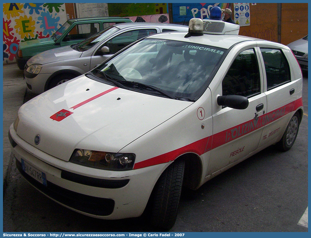 -
Polizia Municipale
Comune di Fiesole
Fiat Punto II serie
Parole chiave: Polizia;Locale;Municipale;Fiesole;Fiat;Punto