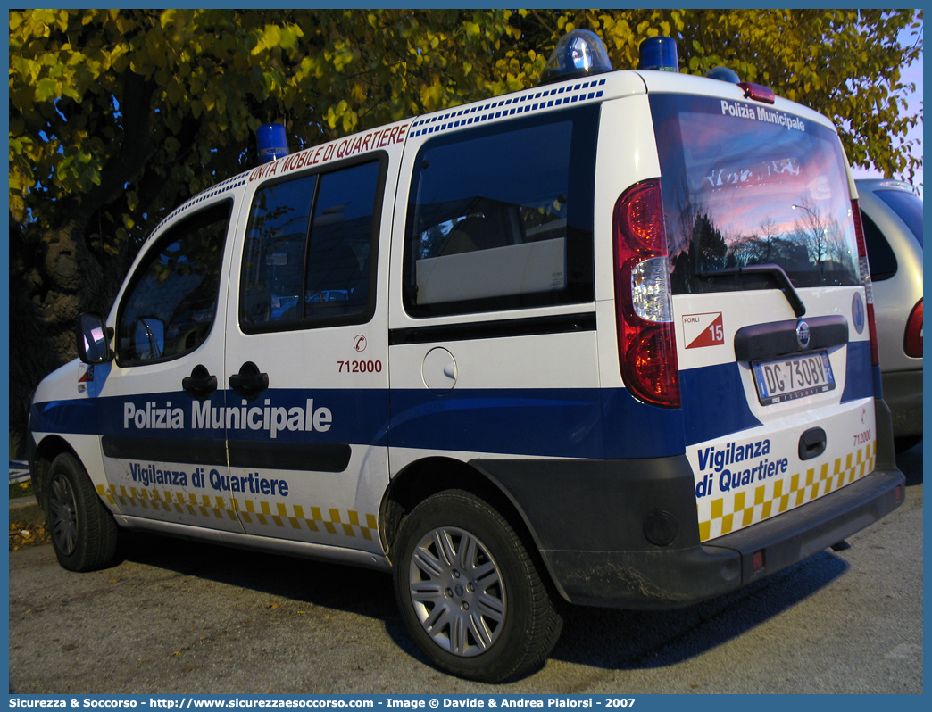 -
Polizia Municipale
Comune di Forlì
Nucleo Vigilanza di Quartiere
Fiat Doblò I serie restyling
Parole chiave: Polizia;Locale;Municipale;Forlì;Fiat;Doblò;Vigili;Vigilanza;Quartiere