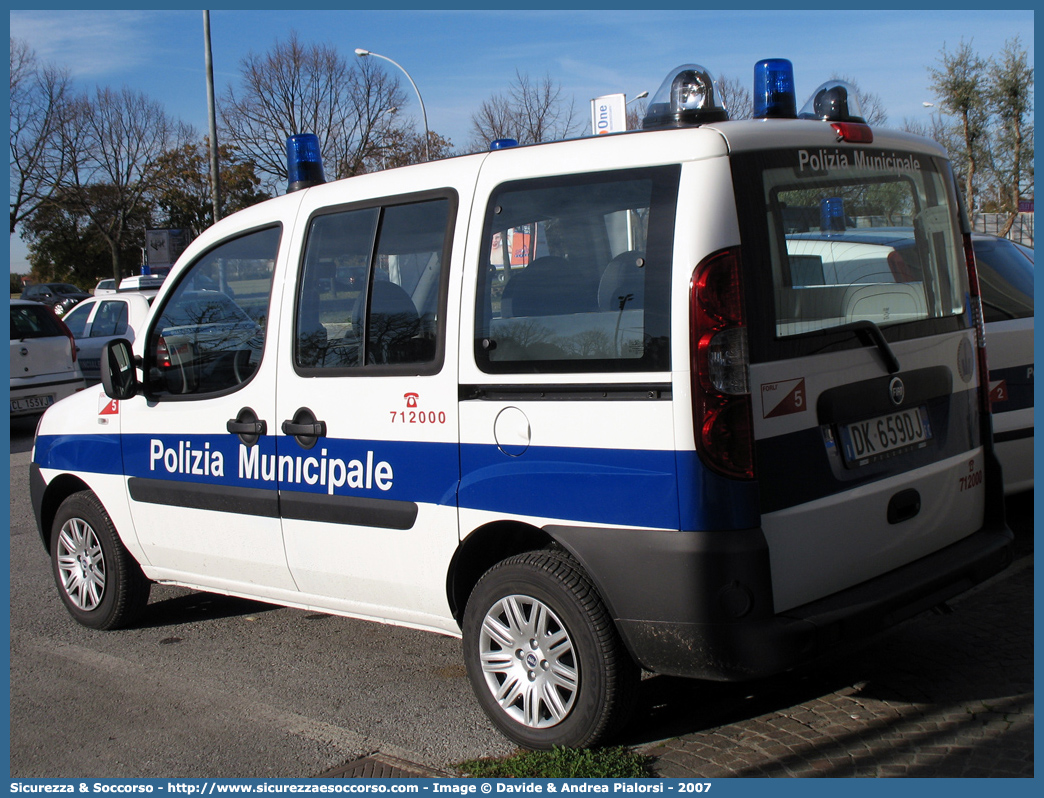 -
Polizia Municipale
Comune di Forlì
Fiat Doblò I serie restyling
Parole chiave: Polizia;Locale;Municipale;Forlì;Fiat;Doblò