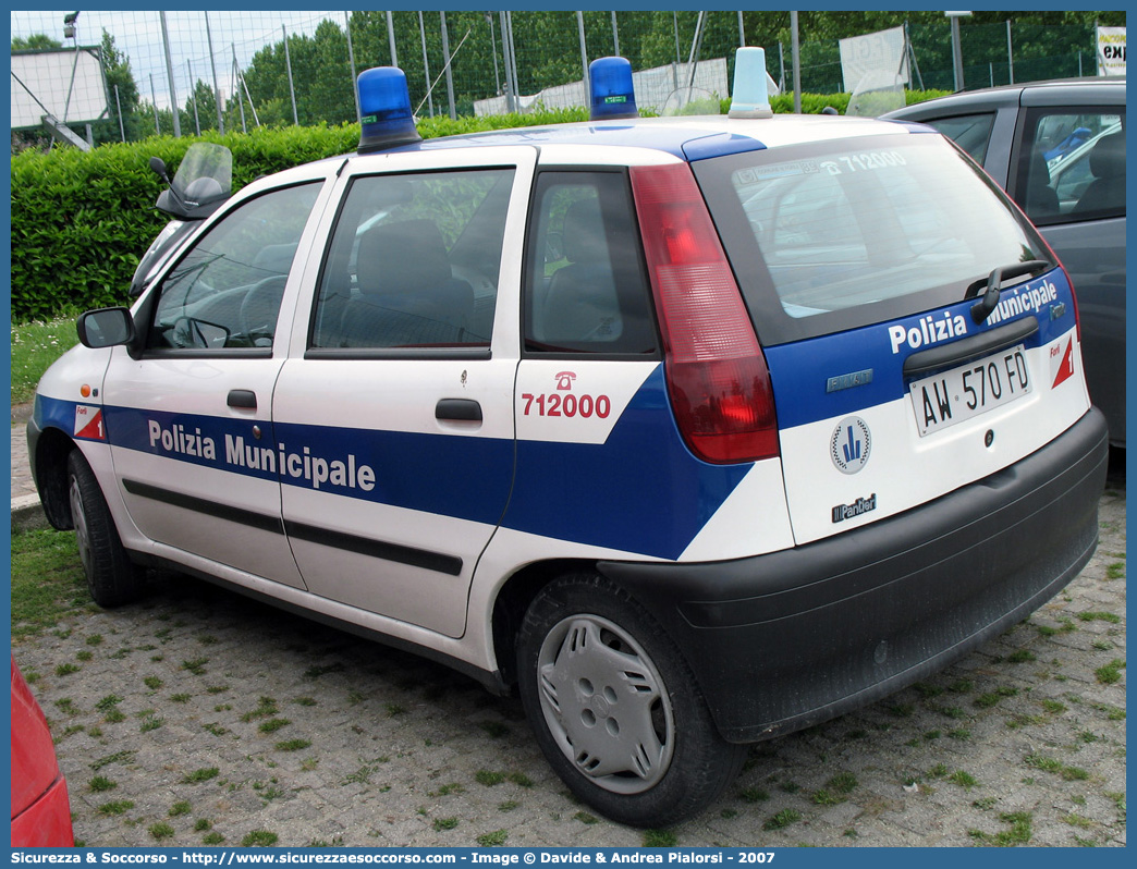 -
Polizia Municipale
Comune di Forlì
Fiat Punto I serie
Parole chiave: Polizia;Locale;Municipale;Forlì;Fiat;Punto