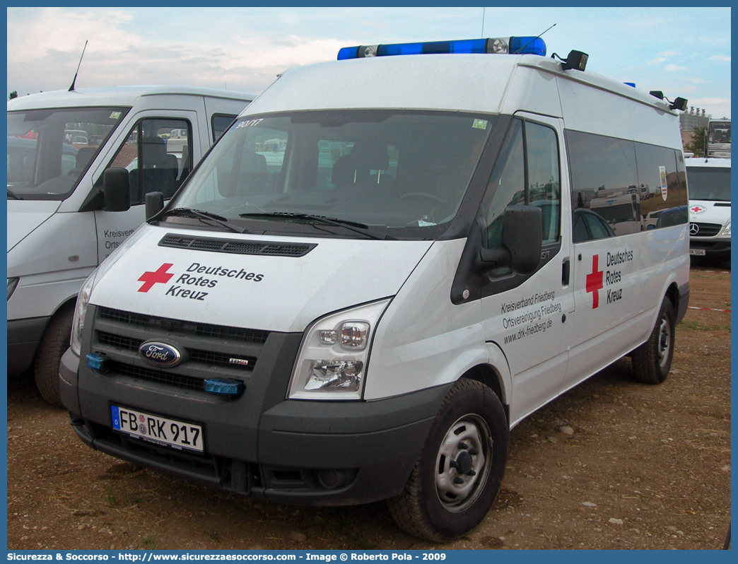 RK 917
Bundesrepublik Deutschland
Deutsches Rotes Kreuz
Ford Transit III generation facelift
Parole chiave: Repubblica;Federale;Germania;Bundesrepublik;Deutschland;Deutsches;Rotes;Kreuz;Ford;Transit