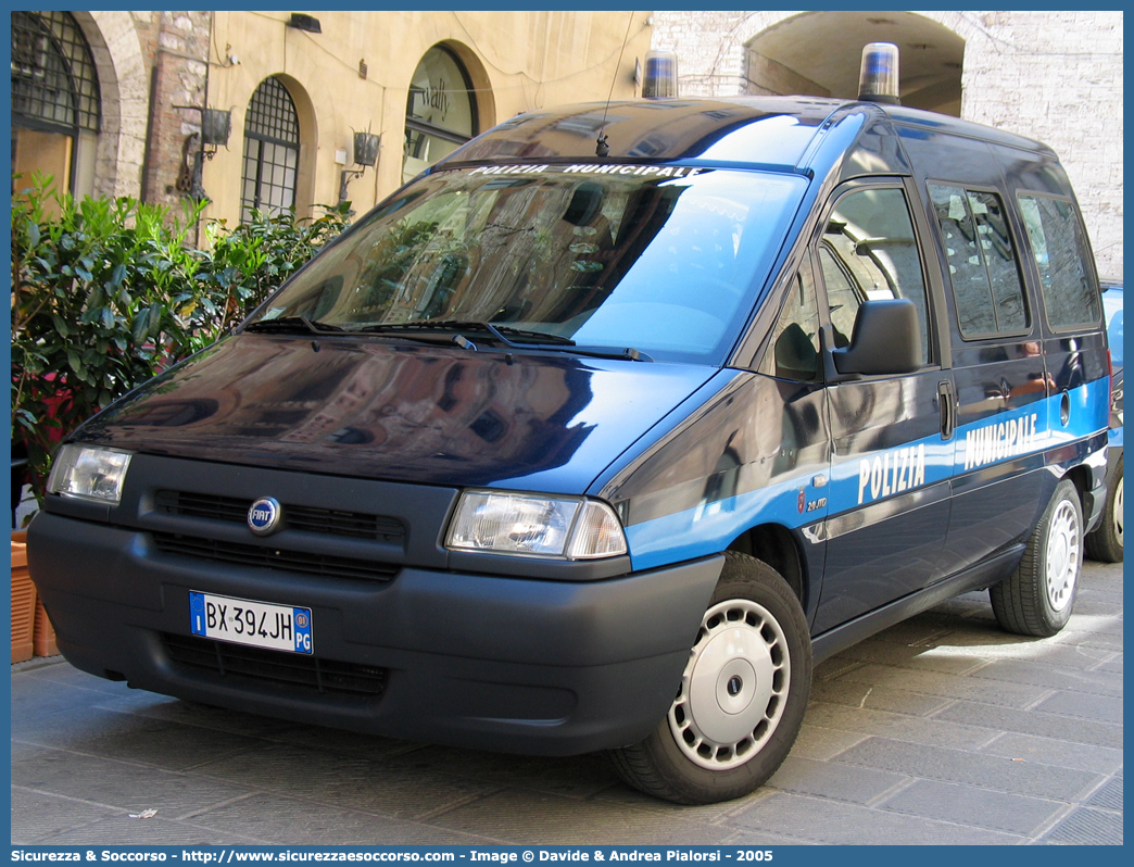 -
Polizia Municipale
Comune di Perugia
Fiat Scudo I serie
Parole chiave: Polizia;Locale;Municipale;Perugia;Fiat;Scudo