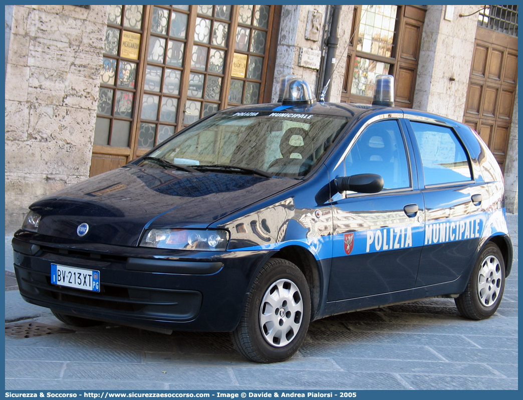 -
Polizia Municipale
Comune di Perugia
Fiat Punto II serie
Parole chiave: Polizia;Locale;Municipale;Perugia;Fiat;Punto