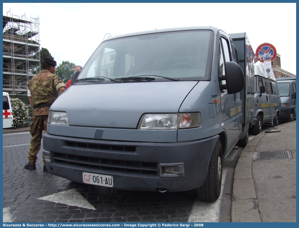 GdiF 061AU
Guardia di Finanza
Servizio Cinofilo
Fiat Ducato II serie

Parole chiave: GdiF;G.D.F.;GDF;Guardia di Finanza;Servizio Cinofilo;Fiat;Ducato II serie;061AU