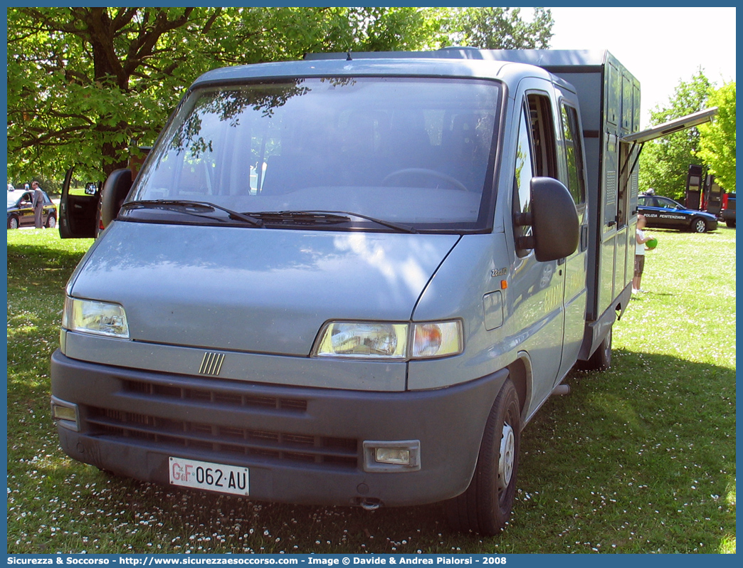 GdiF 062AU
Guardia di Finanza
Servizio Cinofilo
Fiat Ducato II serie

Parole chiave: GdiF;G.D.F.;GDF;Guardia di Finanza;Servizio Cinofilo;Fiat;Ducato II serie;062AU