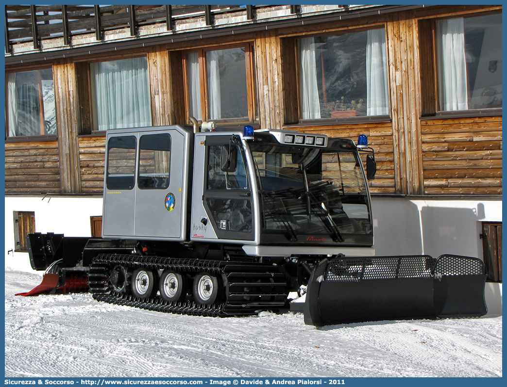 GdiF 11868
Guardia di Finanza
S.A.G.F.
Prinoth Husky
Parole chiave: GdiF;G.D.F.;GDF;Guardia di Finanza;S.A.G.F.;SAGF;Soccorso Alpino;Prinoth;Husky;11868