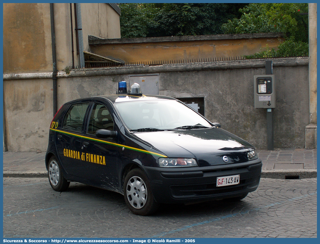 GdiF 143AW
Guardia di Finanza
Fiat Punto II serie
Parole chiave: GdiF;G.D.F.;GDF;Guardia di Finanza;Fiat;Punto II serie;143AW