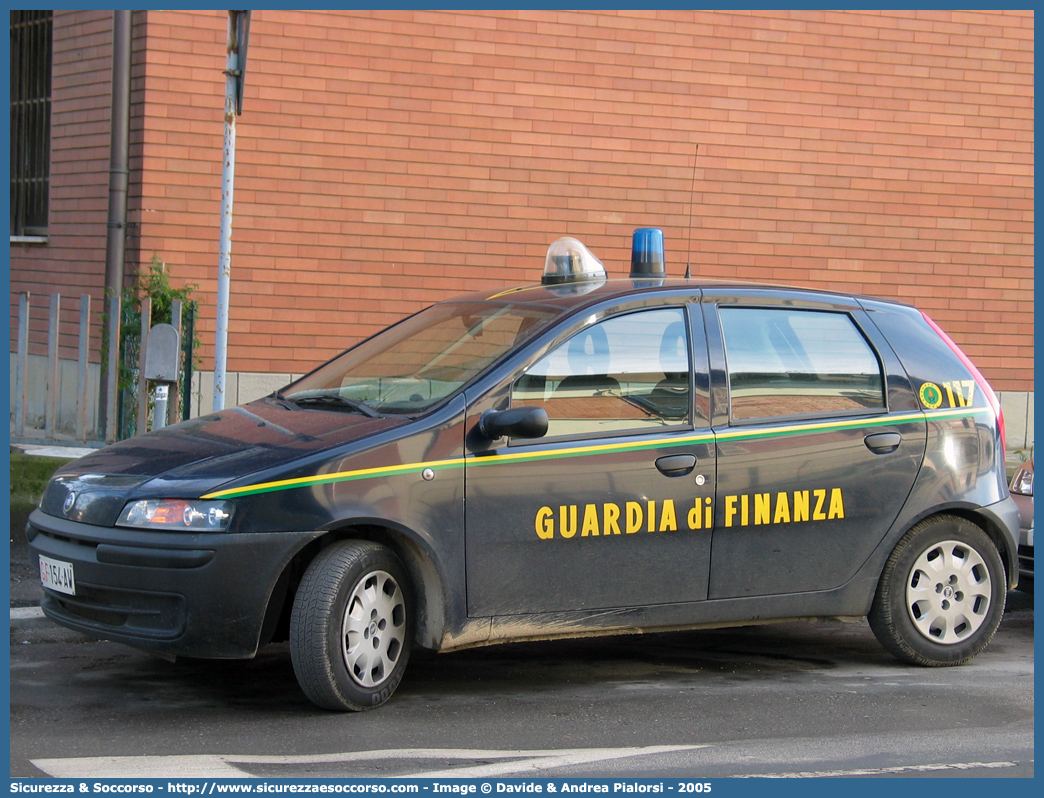 GdiF 154AW
Guardia di Finanza
Fiat Punto II serie
Parole chiave: GdiF;G.D.F.;GDF;Guardia di Finanza;Fiat;Punto II serie;154AW