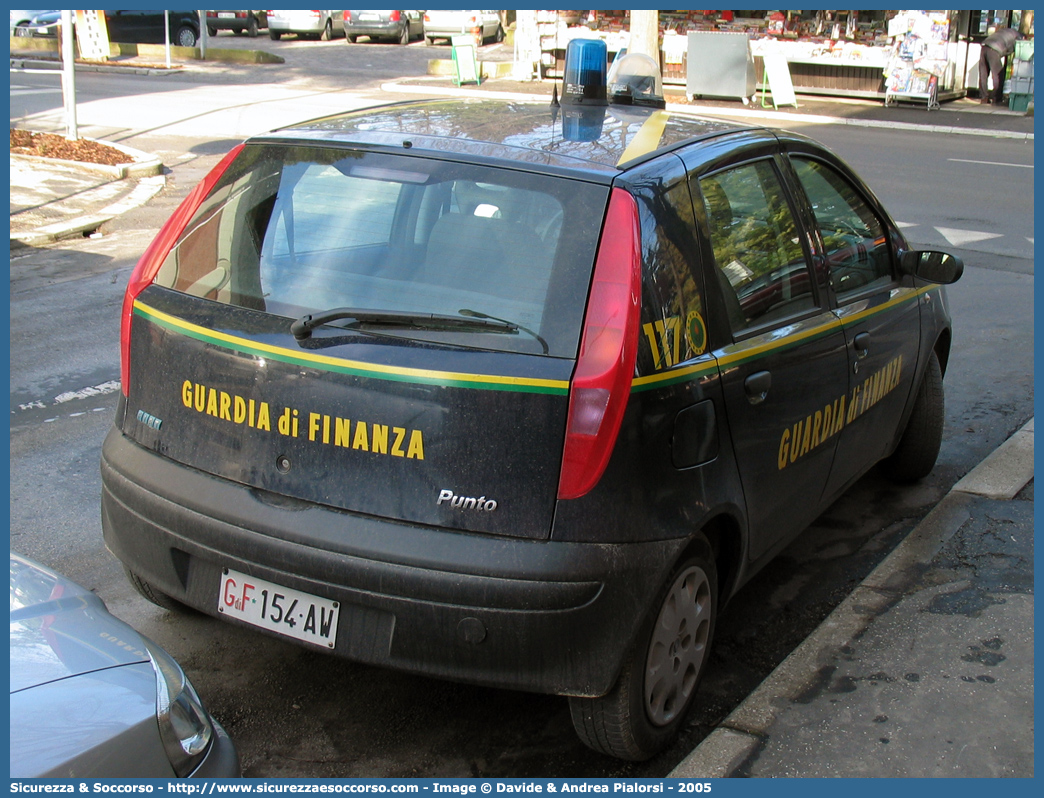 GdiF 154AW
Guardia di Finanza
Fiat Punto II serie
Parole chiave: GdiF;G.D.F.;GDF;Guardia di Finanza;Fiat;Punto II serie;154AW