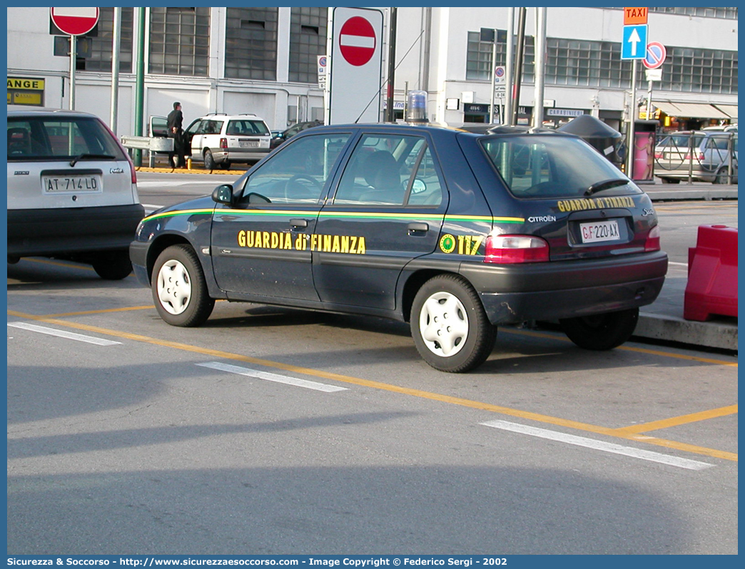 GdiF 220AX
Guardia di Finanza
Citroen Saxo II serie
Parole chiave: GdiF;G.D.F.;GDF;Guardia di Finanza;Citroen;Saxo II serie;220AX