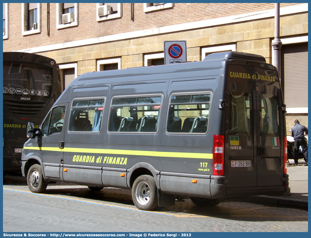 GdiF 262BH
Guardia di Finanza
Iveco Daily 50C17 IV serie
Parole chiave: GdiF;G.D.F.;GDF;Guardia;di;Finanza;Iveco;Daily;50C17