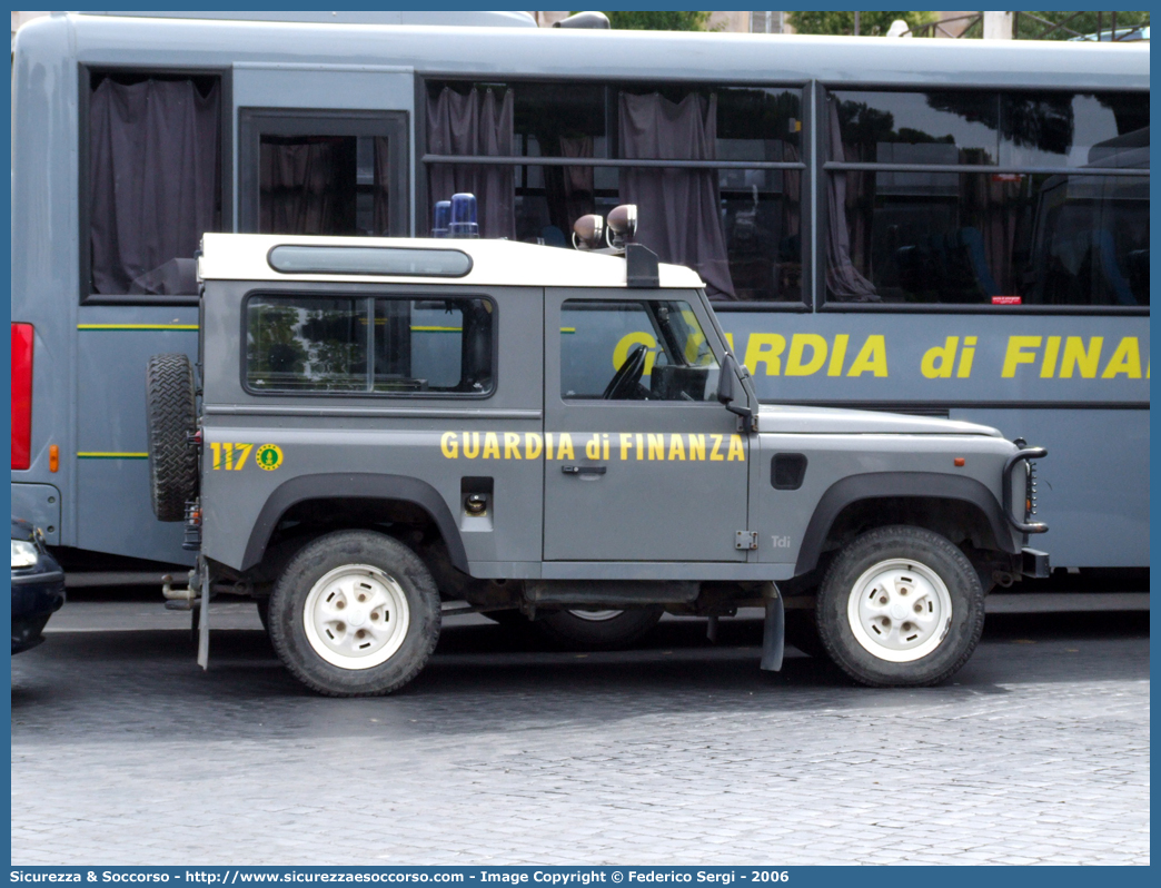 GdiF 318AP
Guardia di Finanza
Land Rover Defender 90
Parole chiave: GdiF;G.D.F.;GDF;Guardia;di;Finanza;Land;Rover;Defender;90;318AP