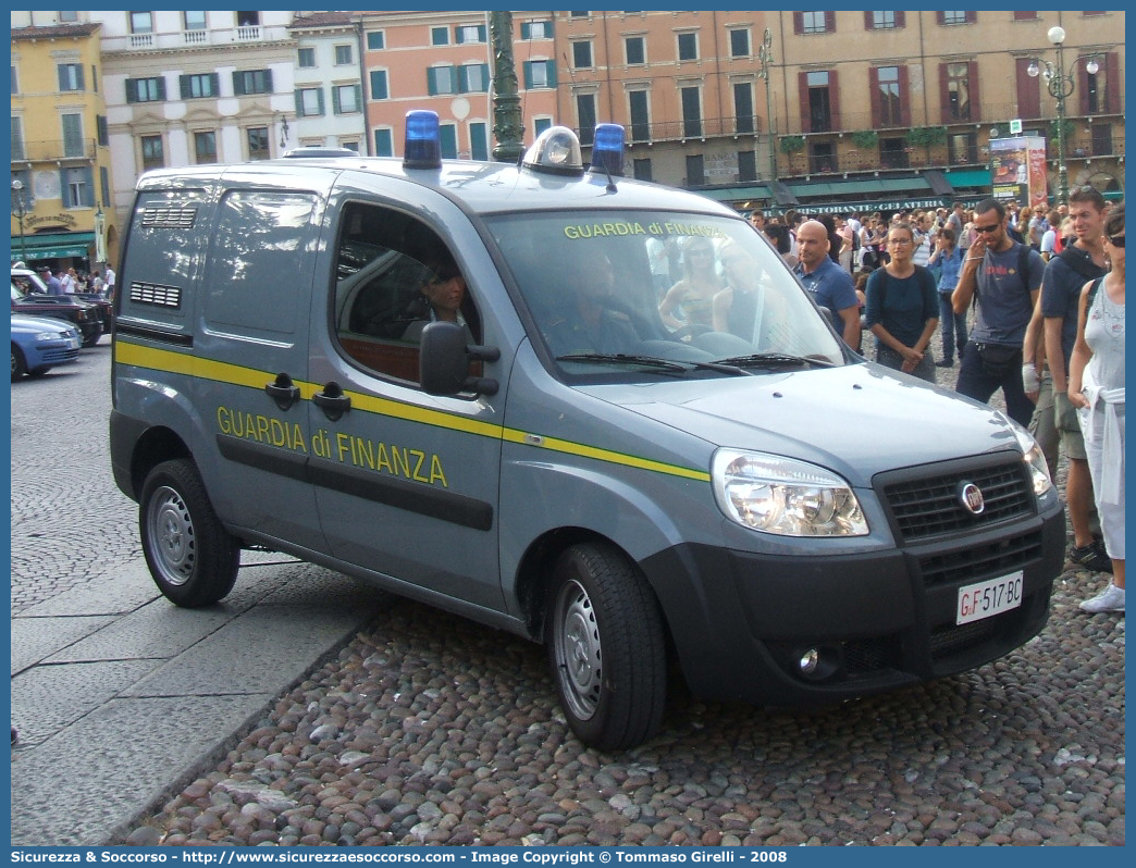 GdiF 517BC
Guardia di Finanza
Servizio Cinofilo
Fiat Doblò I serie restyling
Parole chiave: GdiF;G.D.F.;GDF;Guardia;di;Finanza;Servizio;Cinofilo;Cinofili;Fiat;Doblò