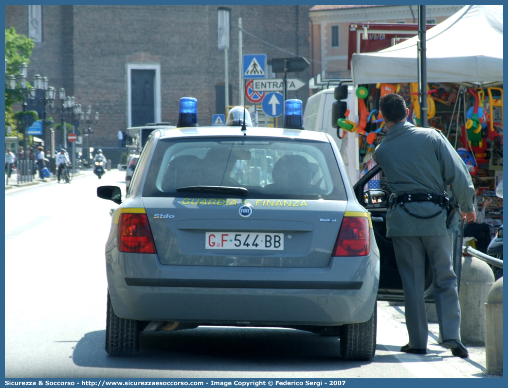 GdiF 544BB
Guardia di Finanza
Fiat Stilo III serie
Parole chiave: GdiF;G.D.F.;GDF;Guardia;di;Finanza;Fiat;Stilo