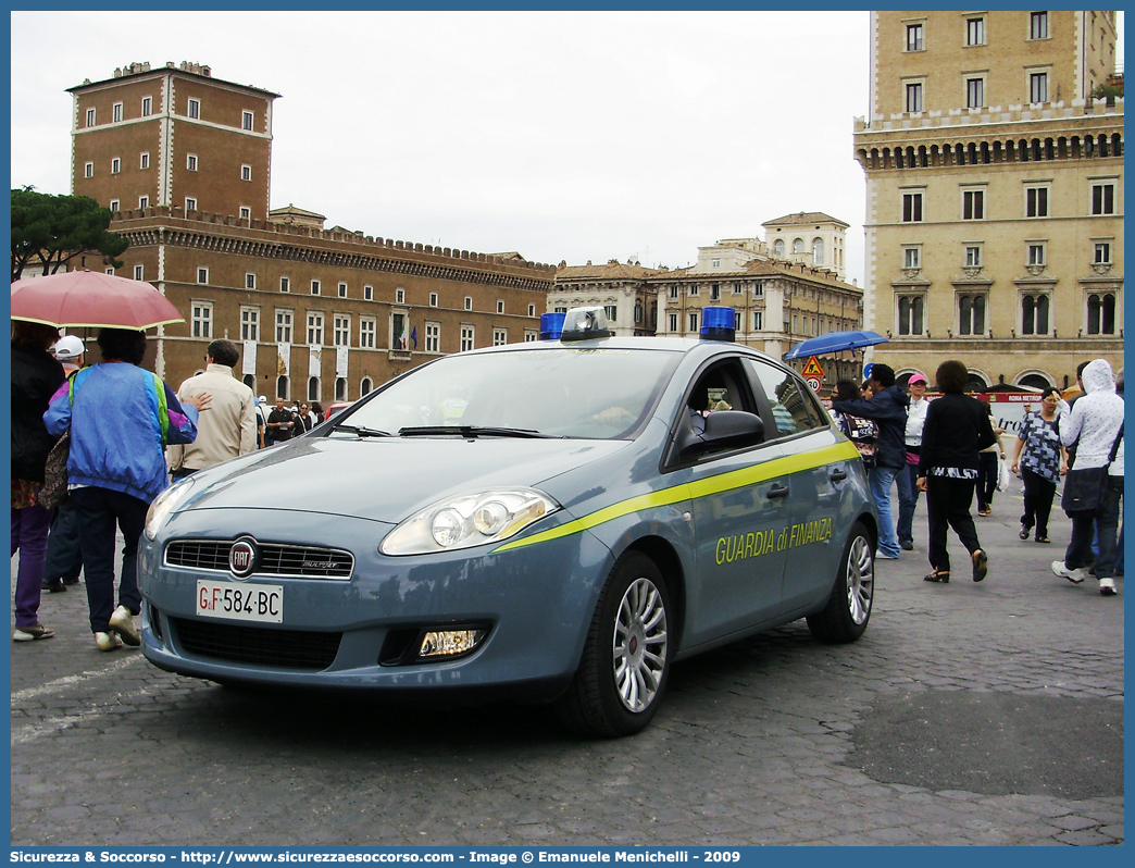 GdiF 584BC
Guardia di Finanza
Fiat Nuova Bravo
Parole chiave: GdiF;G.D.F.;GDF;Guardia di Finanza;Fiat;Nuova Bravo;584BC