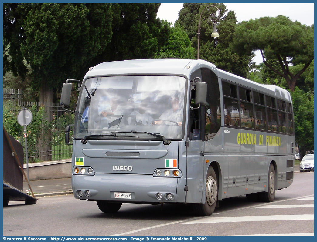 GdiF 591AV
Guardia di Finanza
Irisbus 389 EuroClass

Parole chiave: GdiF;G.D.F.;GDF;Guardia di Finanza;Irisbus;389 EuroClass;591AV