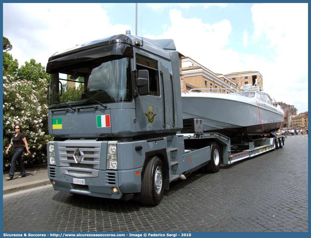 GdiF 615BD
Guardia di Finanza
Renault Magnum 480.18
Parole chiave: GdiF;G.D.F.;GDF;Guardia di Finanza;Renault;Magnum 480.18;615BD