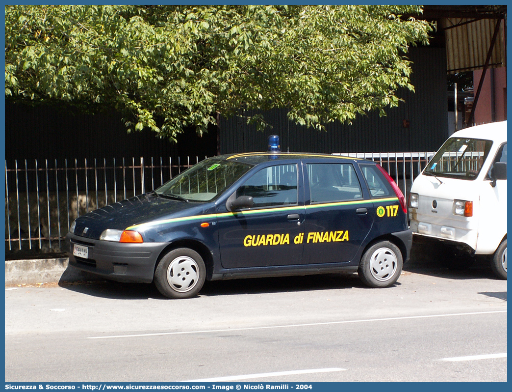 GdiF 641AP
Guardia di Finanza
Fiat Punto I serie
Parole chiave: GdiF;G.D.F.;GDF;Guardia di Finanza;Fiat;Punto I serie;641AP