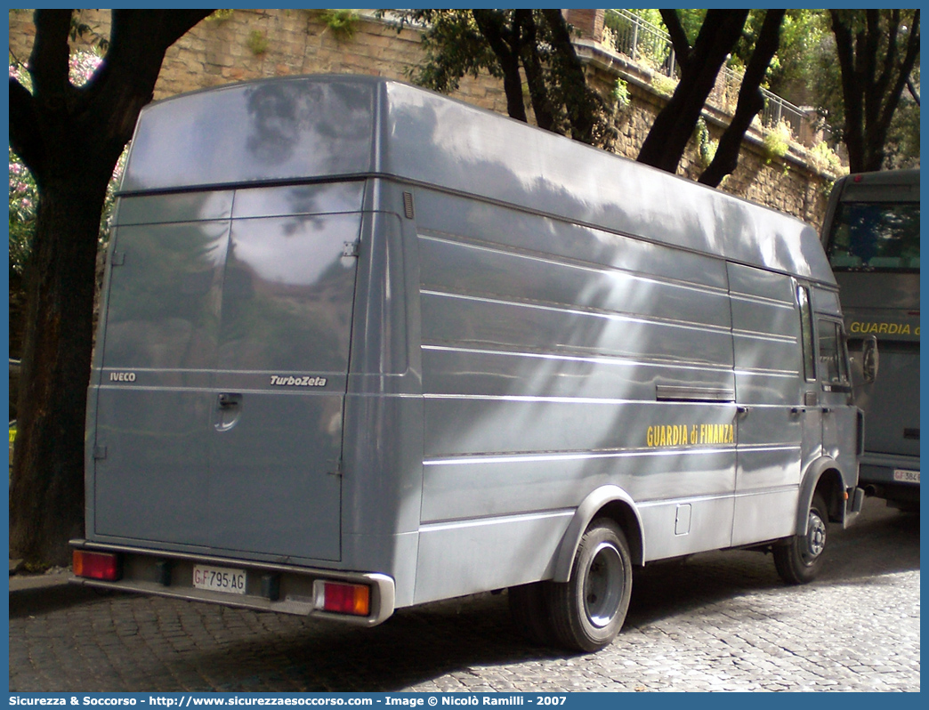 GdiF 795AG
Guardia di Finanza
Iveco 60-11 TurboZeta
Parole chiave: GdiF;G.D.F.;GDF;Guardia di Finanza;Iveco;60-11;TurboZeta;795AG