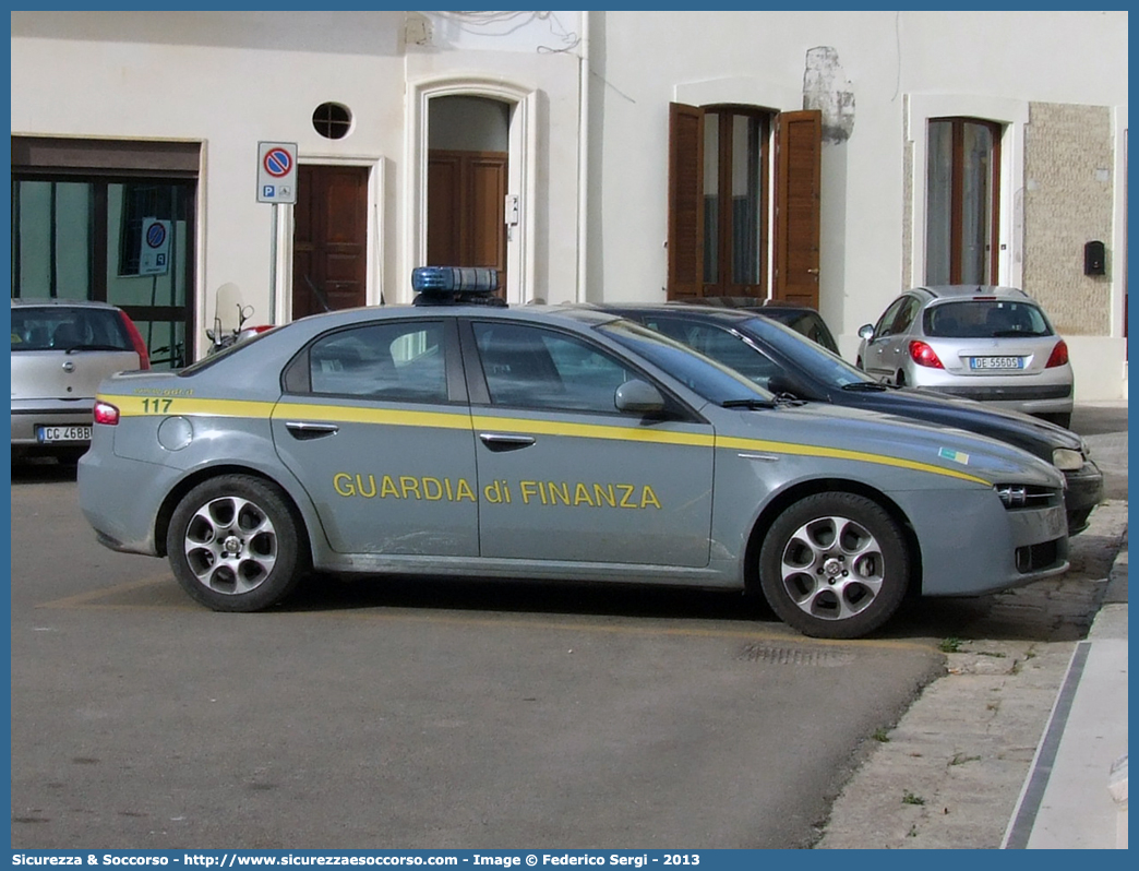 GdiF 816BD
Guardia di Finanza
Alfa Romeo 159
Allestitore Elevox S.r.l.
(Fornitura Regione Puglia)
Parole chiave: GdiF;GDF;GF;Guardia;Finanza;Alfa;Romeo;159;Fornitura;Regione;Puglia