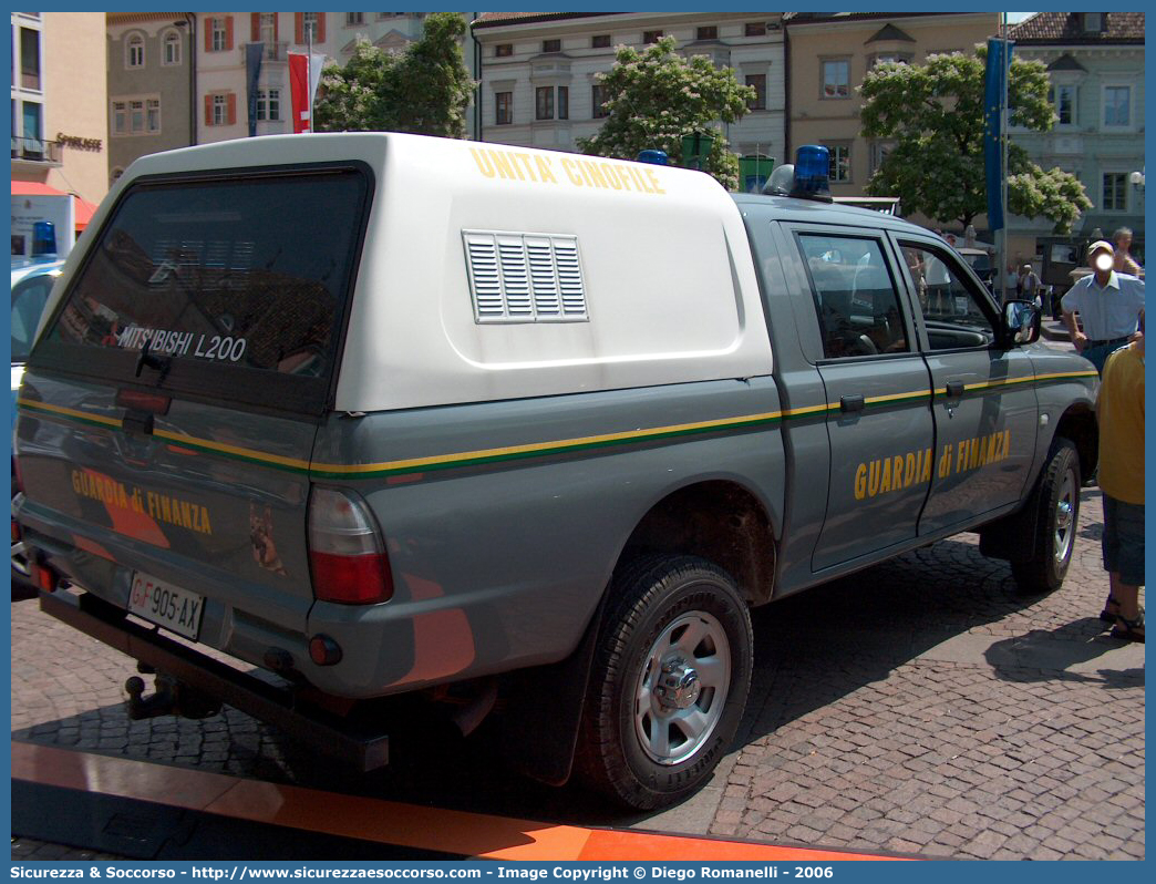 GdiF 905AX
Guardia di Finanza
Servizio Cinofili
Mitsubishi L200 III serie
Allestitore Elevox S.r.l.
Parole chiave: GdiF;G.D.F.;GDF;Guardia di Finanza;Servizio Cinofili;Mitsubishi;L200;Elevox