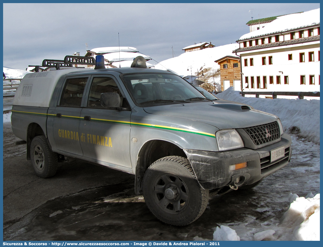 GdiF 906AX
Guardia di Finanza
S.A.G.F.
Mitsubishi L200 III serie restyling
Parole chiave: GdiF;G.D.F.;GDF;Guardia di Finanza;S.A.G.F.;SAGF;Soccorso Alpino;Mitsubishi;L200 III serie;906AX