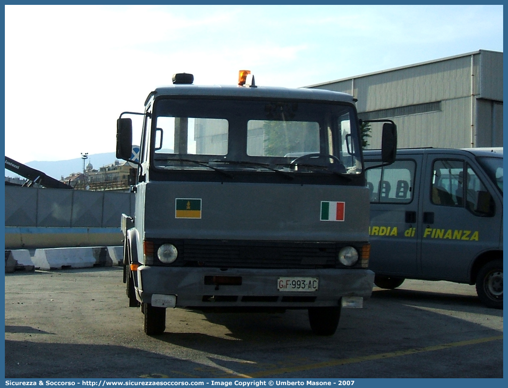 GdiF 993AC
Guardia di Finanza
Iveco 60-10 Zeta
Allestitore Isoli
Parole chiave: GdiF;G.D.F.;GDF;Guardia di Finanza;Iveco;60-10;Zeta;Isoli;993AC