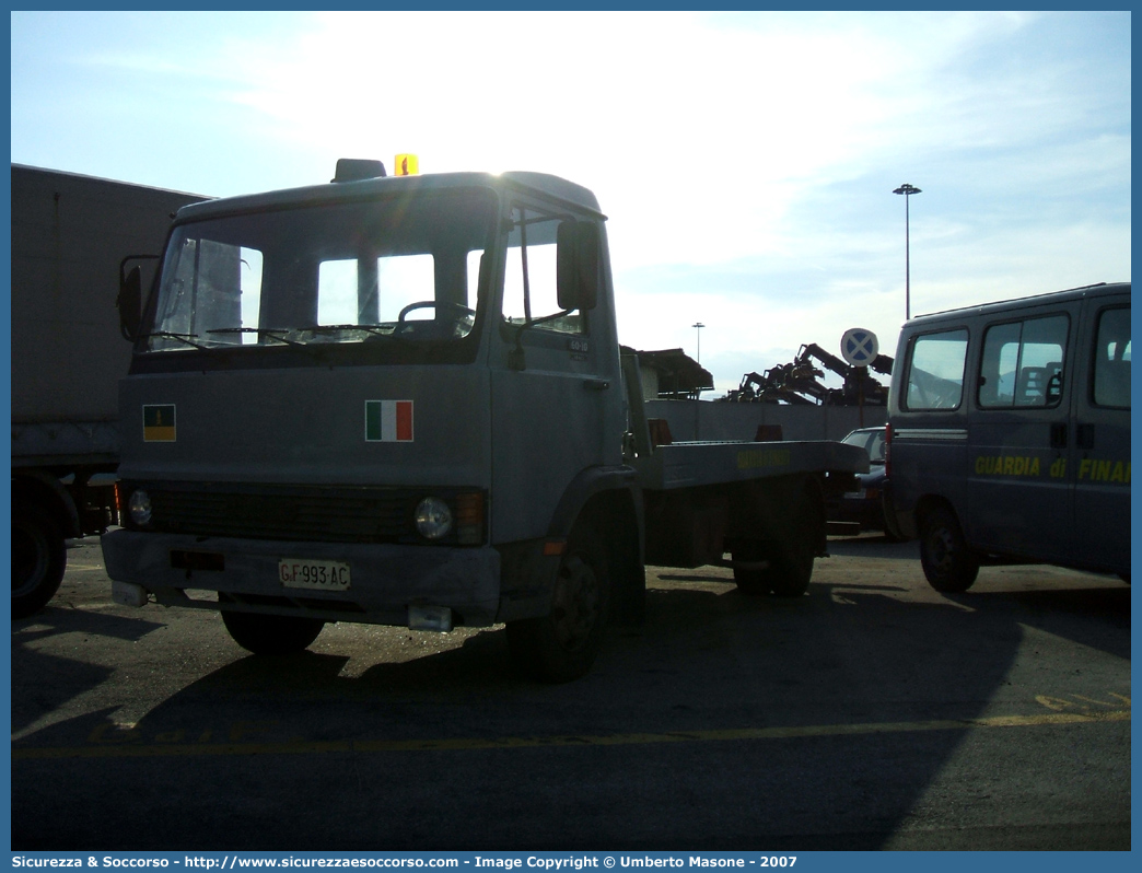 GdiF 993AC
Guardia di Finanza
Iveco 60-10 Zeta
Allestitore Isoli
Parole chiave: GdiF;G.D.F.;GDF;Guardia di Finanza;Iveco;60-10;Zeta;Isoli;993AC