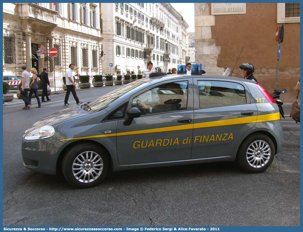 -
Guardia di Finanza
Fiat Grande Punto
Parole chiave: GdiF;G.D.F.;GDF;Guardia di Finanza;Fiat;Grande Punto