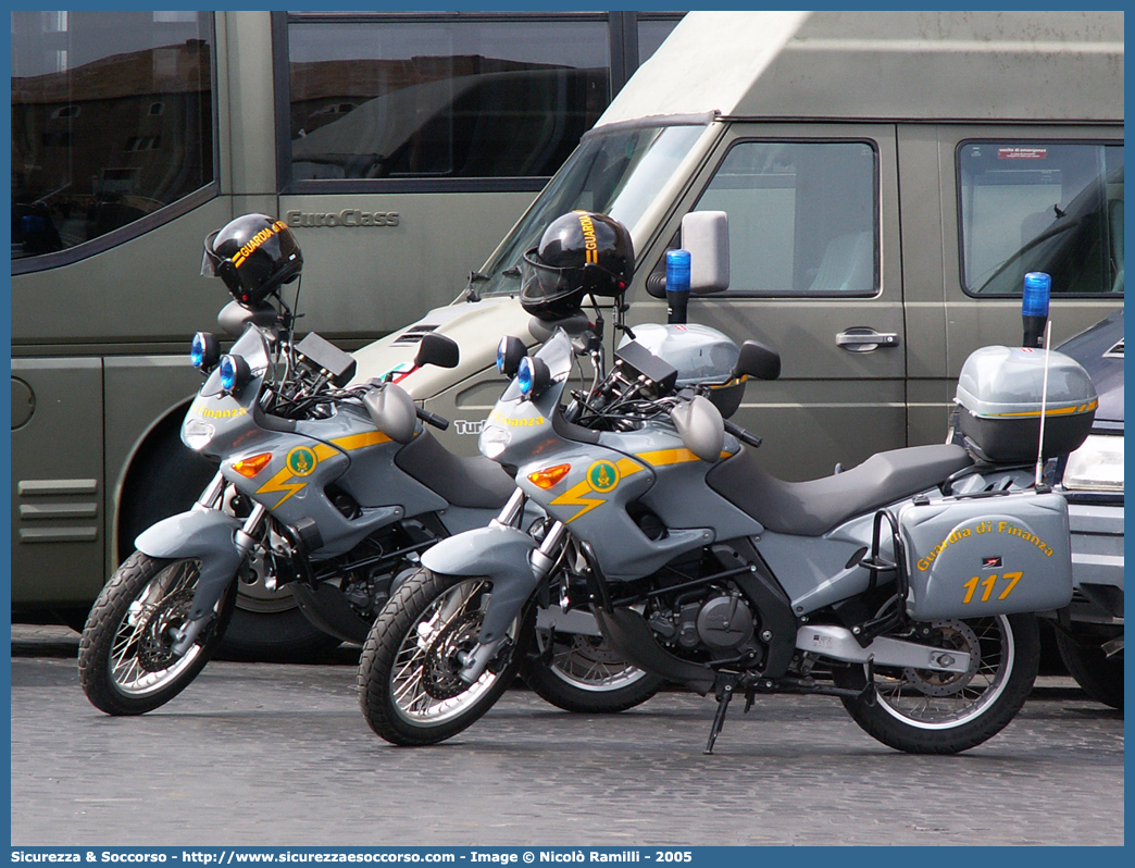 -
Guardia di Finanza
Aprilia Pegaso
Parole chiave: GdiF;G.D.F.;GDF;Guardia;di;Finanza;Aprilia;Pegaso