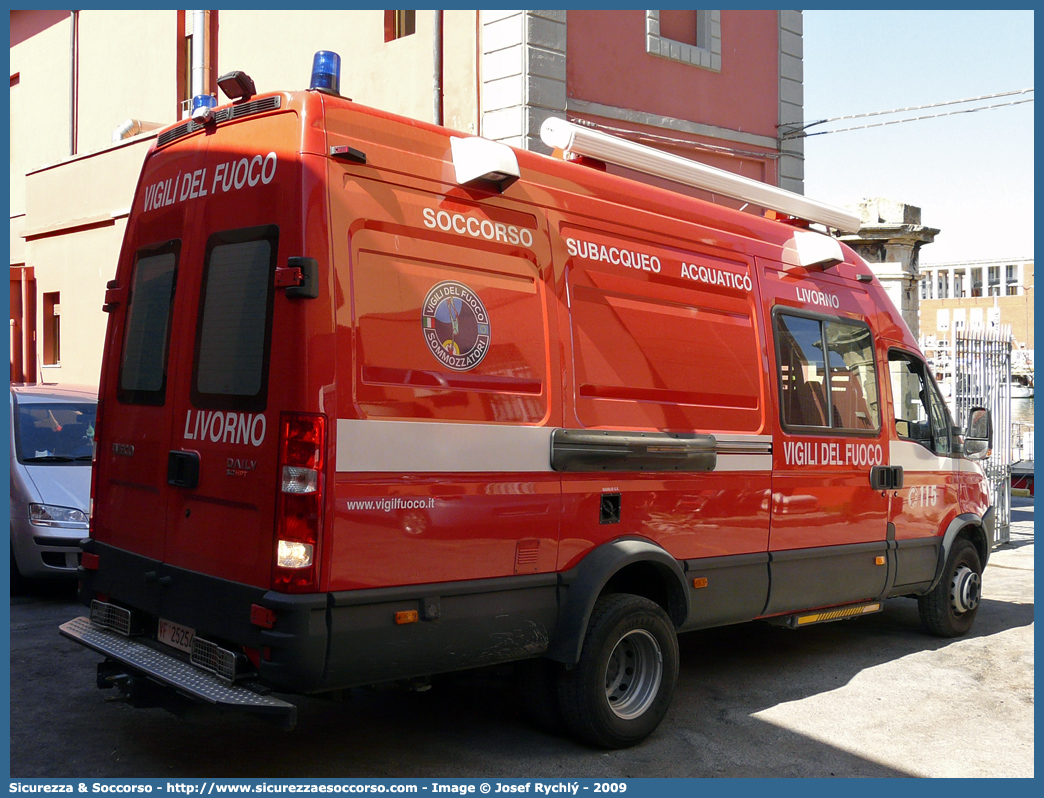 VF 25254
Corpo Nazionale Vigili del Fuoco
Nucleo Soccorso Subacqueo e Acquatico
Iveco Daily 65C18 IV serie
Allestitore Elevox S.r.l.
Parole chiave: VVF;V.V.F.;Corpo;Nazionale;Vigili;del;Fuoco;Iveco;Daily;65C18;NSSA;N.S.S.A.;Soccorso;Subacqueo;Acquatico;Sommozzatori;Subacquei;Elevox