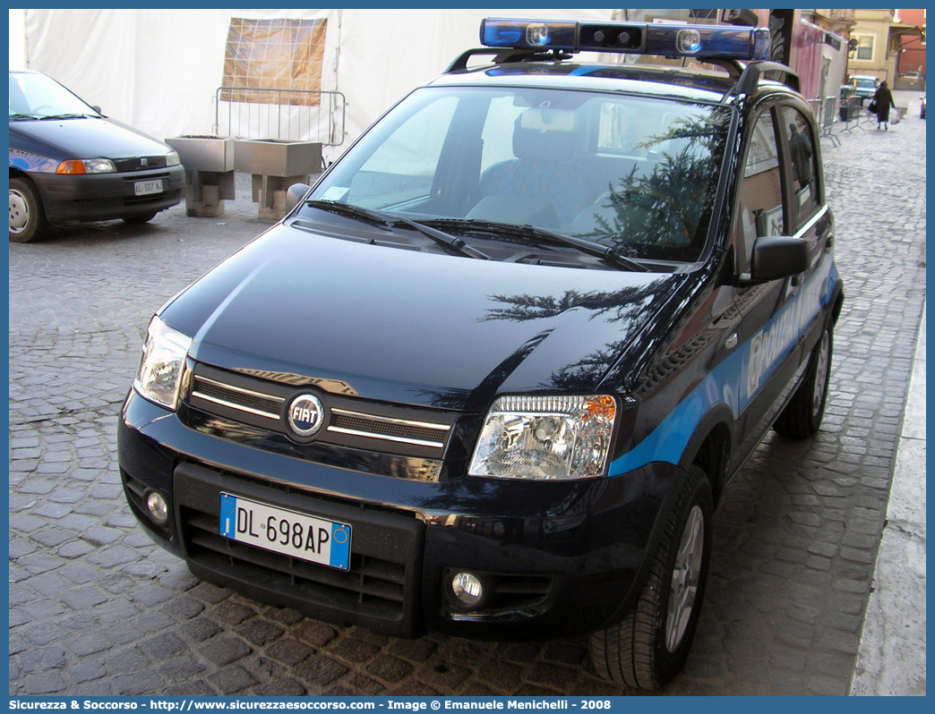 Polizia Locale YA048AC
Polizia Municipale
Comune di Montecastrilli
Fiat Nuova Panda 4x4
Parole chiave: Polizia;Locale;Municipale;Montecastrilli;Fiat;Nuova Panda;YA048AC