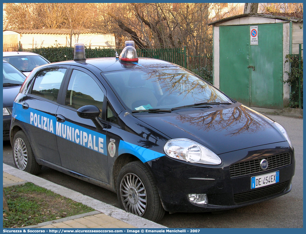 -
Polizia Municipale
Comune di Narni
Fiat Grande Punto
Parole chiave: Polizia;Locale;Municipale;Narni;Fiat;Grande Punto