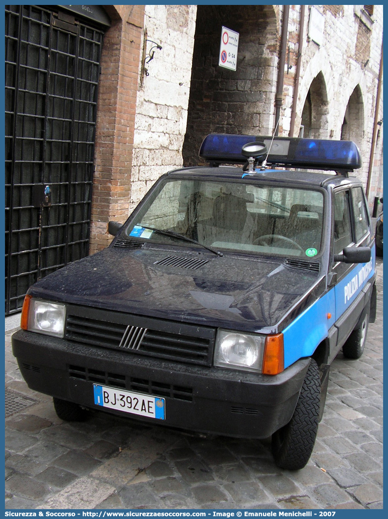 -
Polizia Municipale
Comune di Narni
Fiat Panda 4x4 II serie
Parole chiave: Polizia;Locale;Municipale;Narni;Fiat;Panda