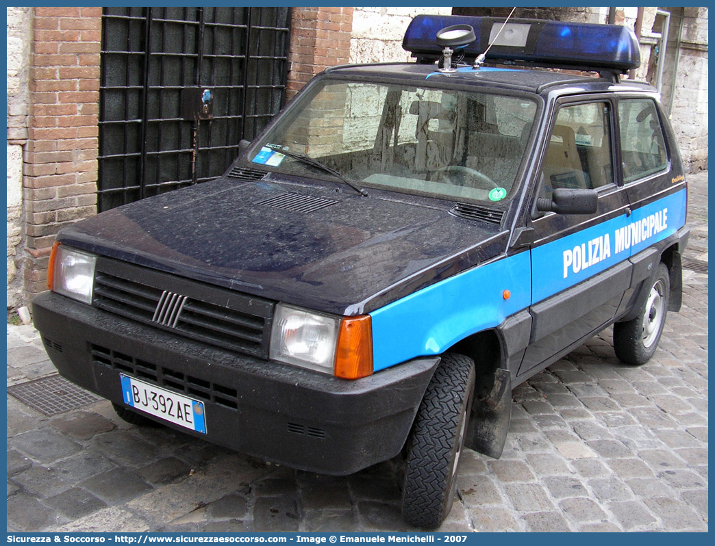 -
Polizia Municipale
Comune di Narni
Fiat Panda 4x4 II serie
Parole chiave: Polizia;Locale;Municipale;Narni;Fiat;Panda