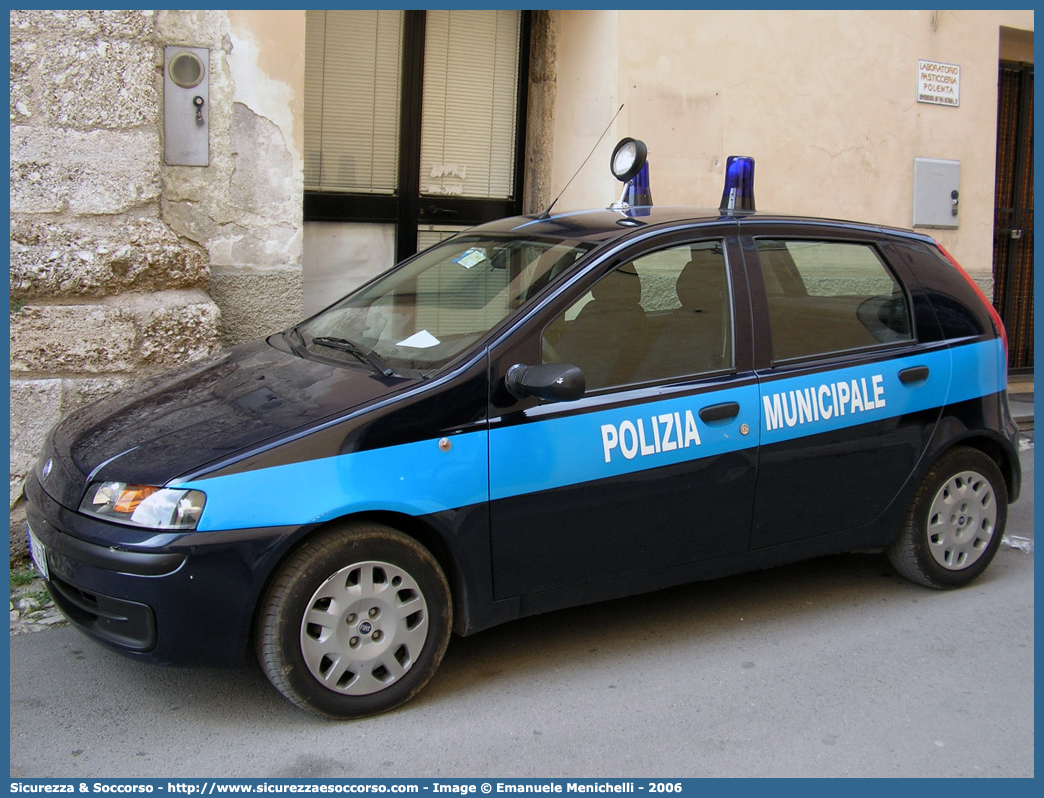 -
Polizia Municipale
Comune di Norcia
Fiat Punto II serie
Parole chiave: Polizia;Locale;Municipale;Norcia;Fiat;Punto