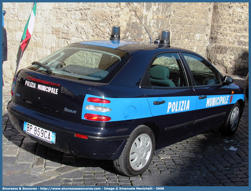 -
Polizia Municipale
Comune di Perugia
Fiat Brava
Parole chiave: Polizia;Locale;Municipale;Perugia;Fiat;Brava